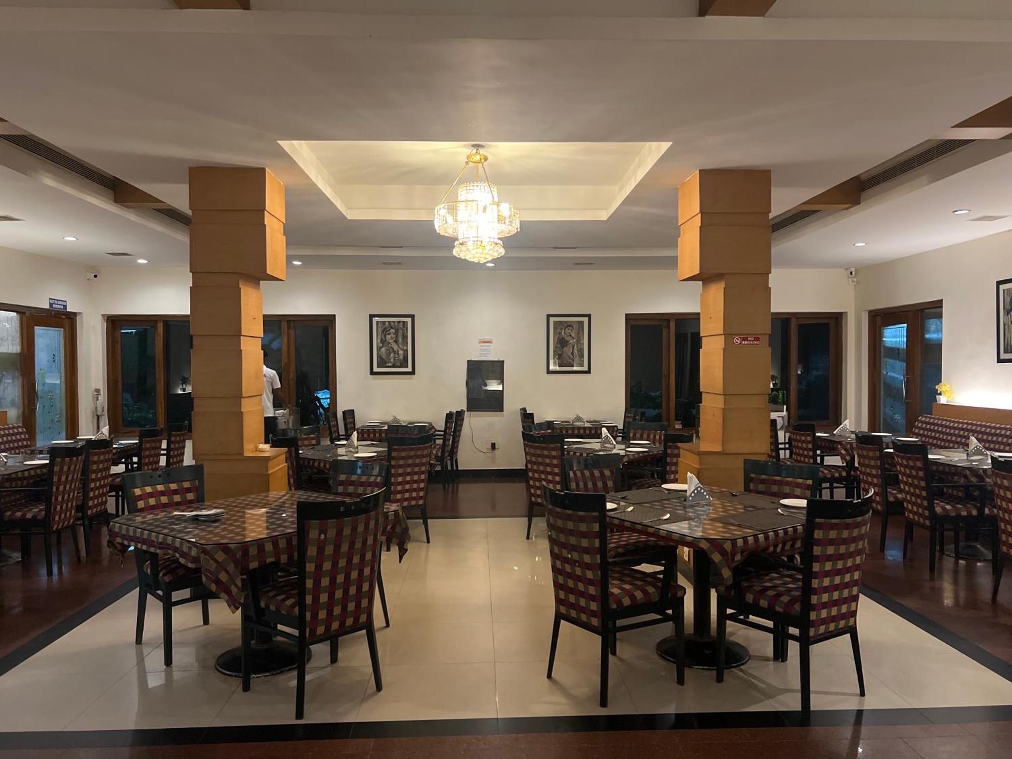 Varada Nagavali Hotel Srikakulam Zewnętrze zdjęcie