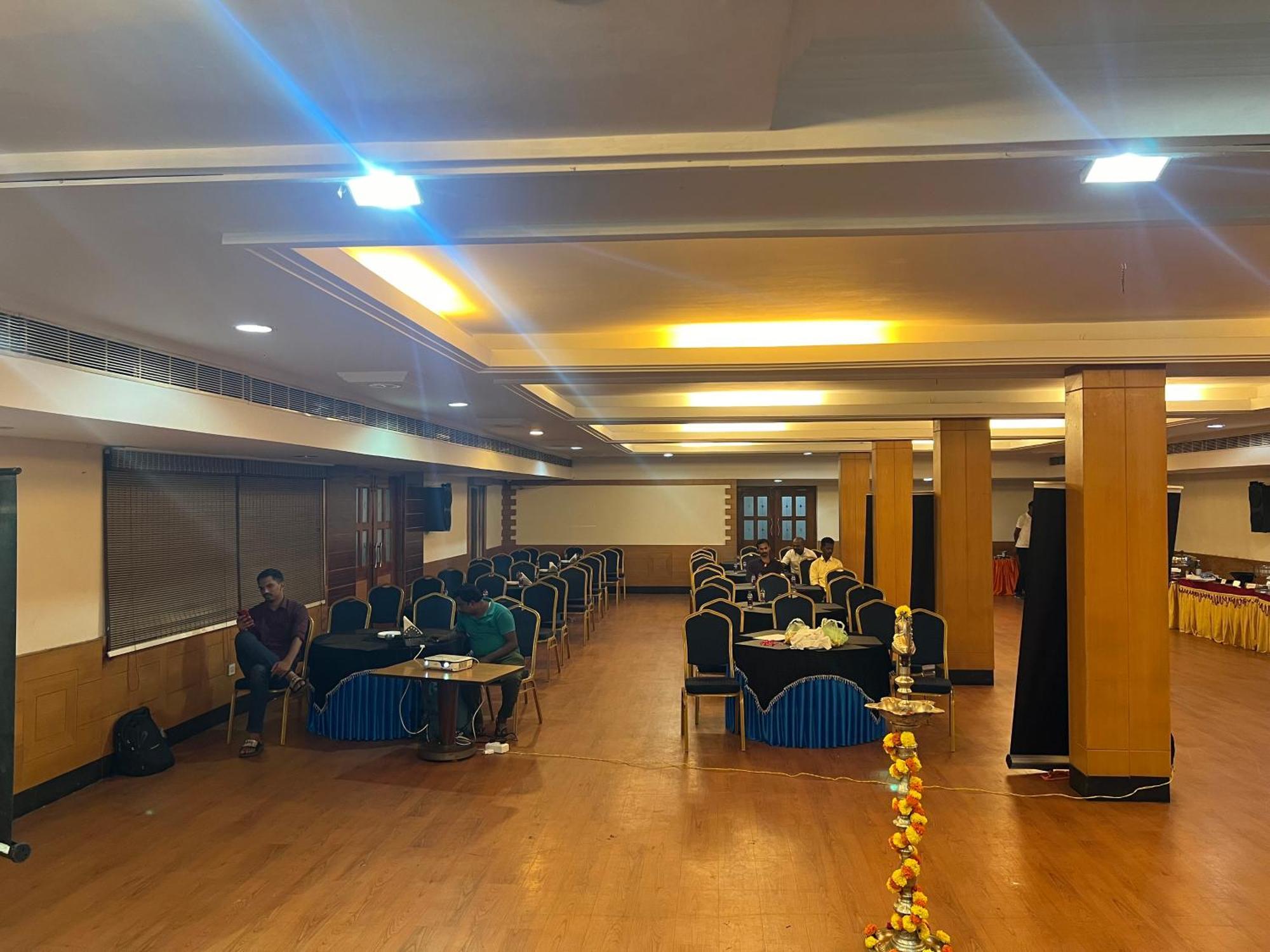Varada Nagavali Hotel Srikakulam Zewnętrze zdjęcie