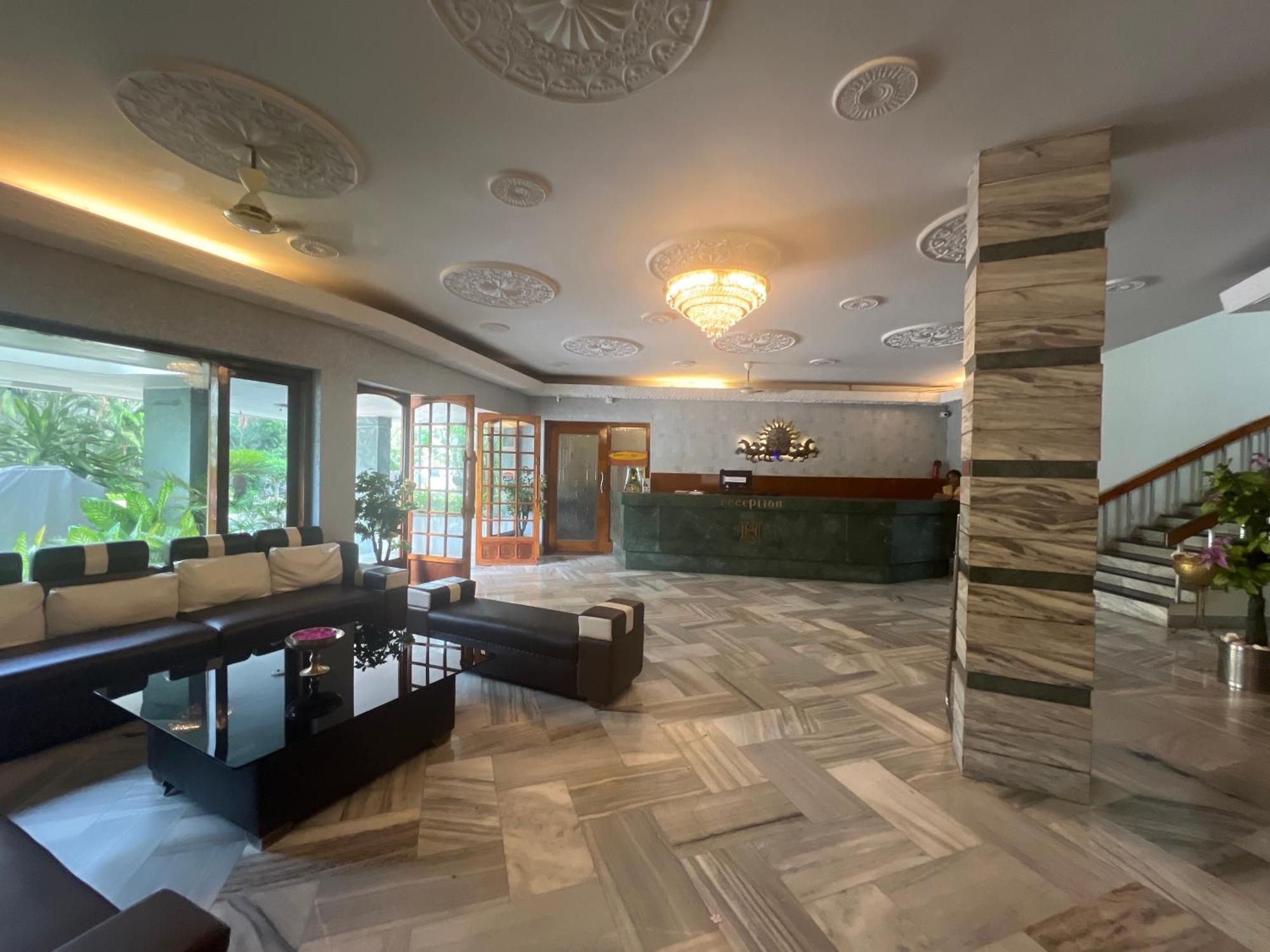 Varada Nagavali Hotel Srikakulam Zewnętrze zdjęcie